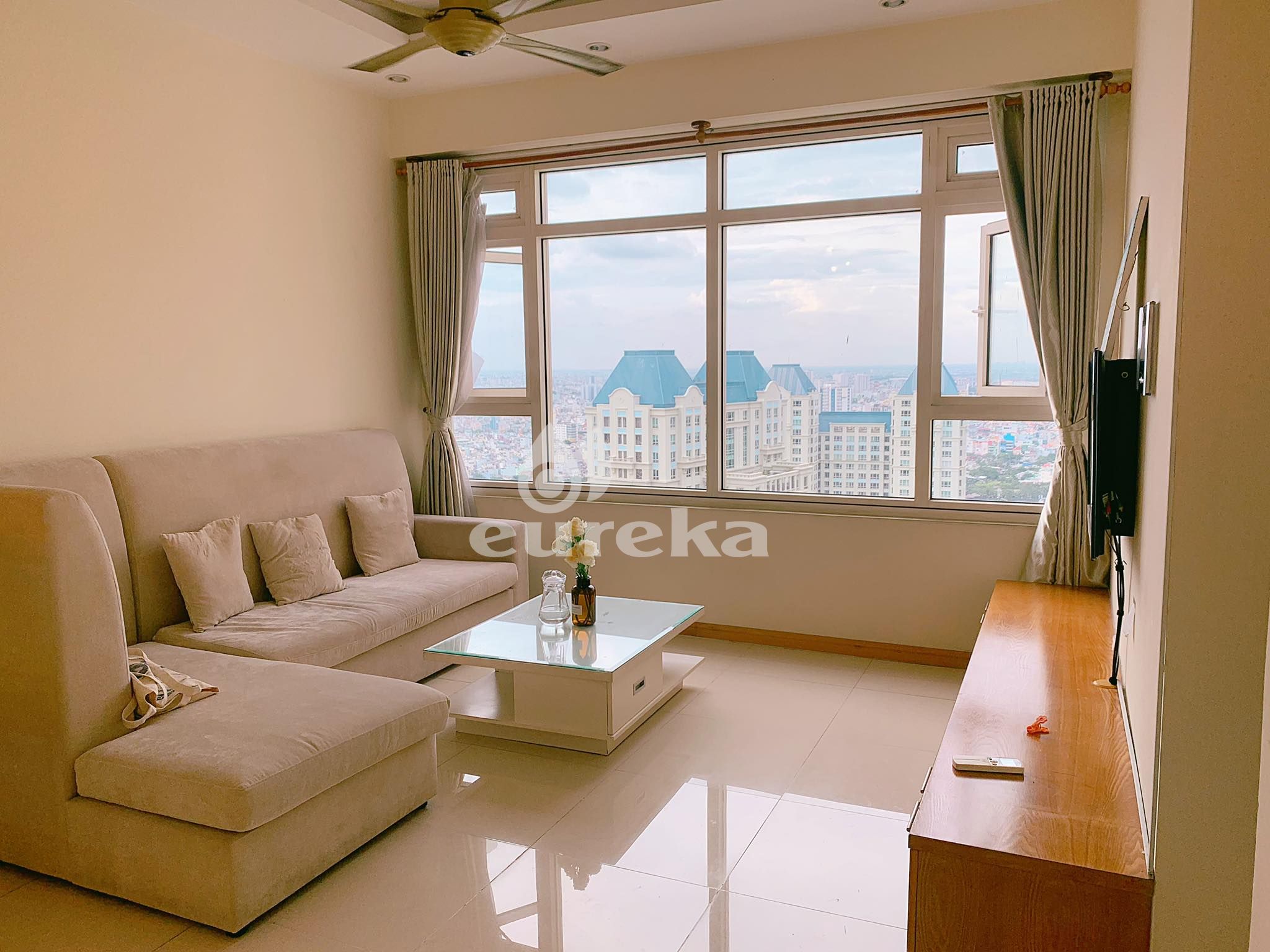 Apartment For Rent In  Saigon Pear